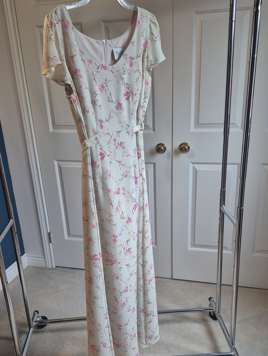 Northern Traditions Dresses & Skirts - Cream Maxi Dress with Pink Floral Print by UNKNOWN